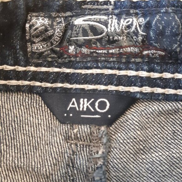 Silver Jeans Aiko NEW Mid Shorts Womens 24 Indigo Blue Distressed Fray Hem - Picture 7 of 7